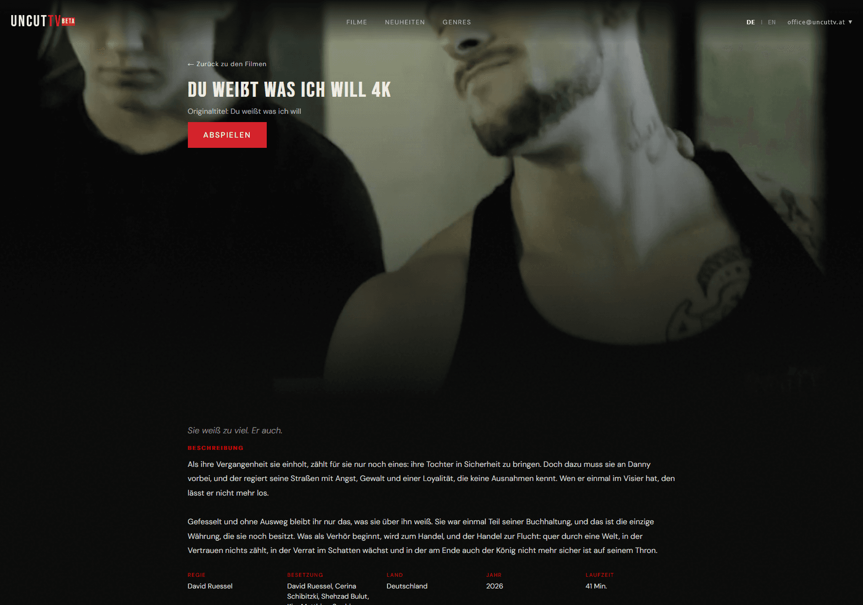Filmdetailseite der Streaming-Plattform uncuttv.app mit Abspielen-Schaltfläche und Beschreibung